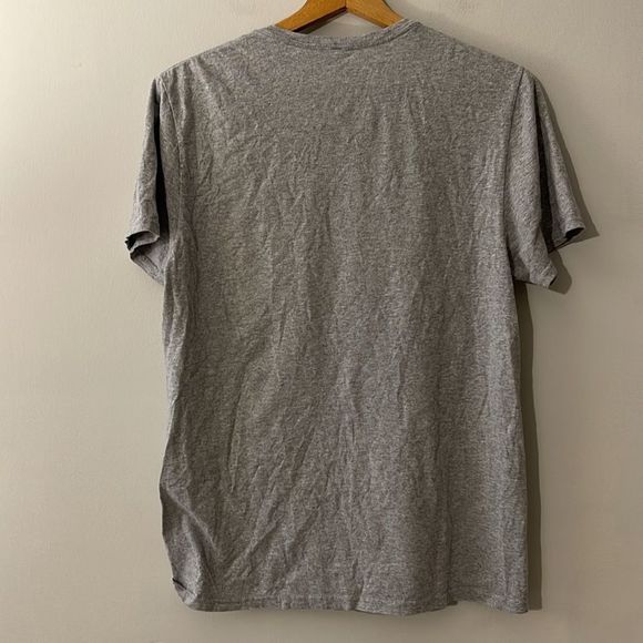 Classic Mickey Mouse T-Shirt Walt Disney World Mens Size Medium Grey Crewneck - Picture 3 of 3